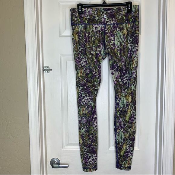 Lululemon Wunder Under Pant Full-On Luxtreme 
Floral Sports Backdrop Iris Flower - Picture 6 of 9